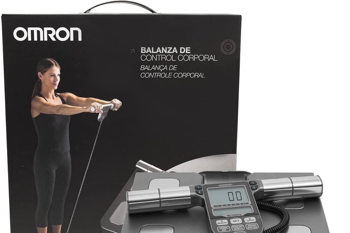 Oferta de Amazon: Con un 24 % de descuento la báscula corporal OMRON