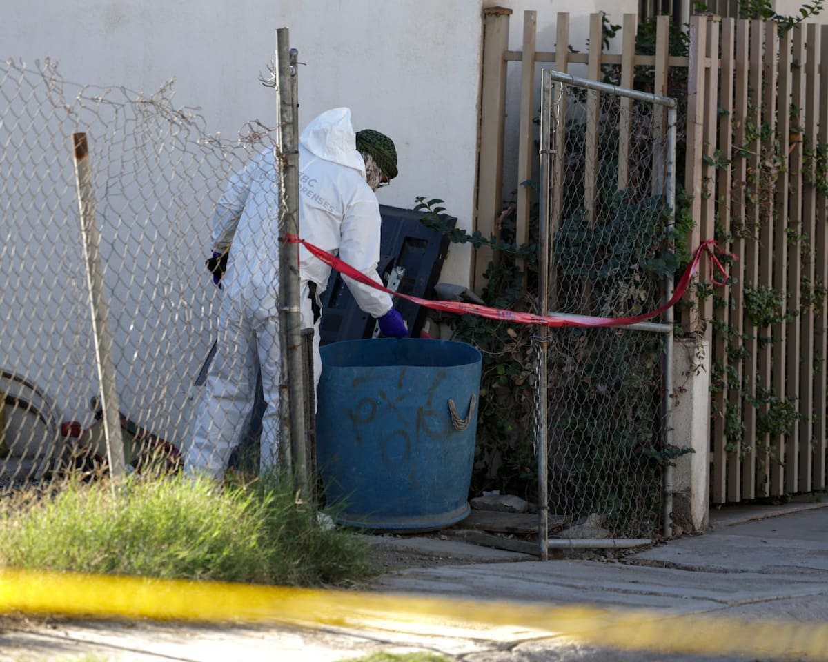 Elementos de la Policía Municipal acudieron al lugar de los hechos, donde localizaron a tres personas sin signos vitales al interior de un domicilio l Foto: Javier Gallegos