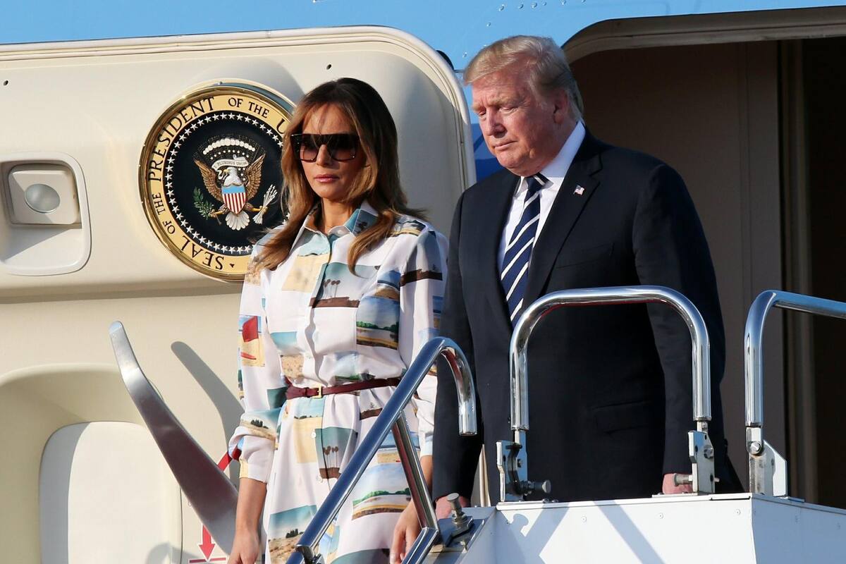 Donald Trump visita Japón; le ofrecen "Copa Trump"