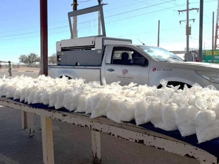 Aseguran 212 kilos de metanfetamina en San Luis Río Colorado; inhabilitan laboratorios en Sinaloa