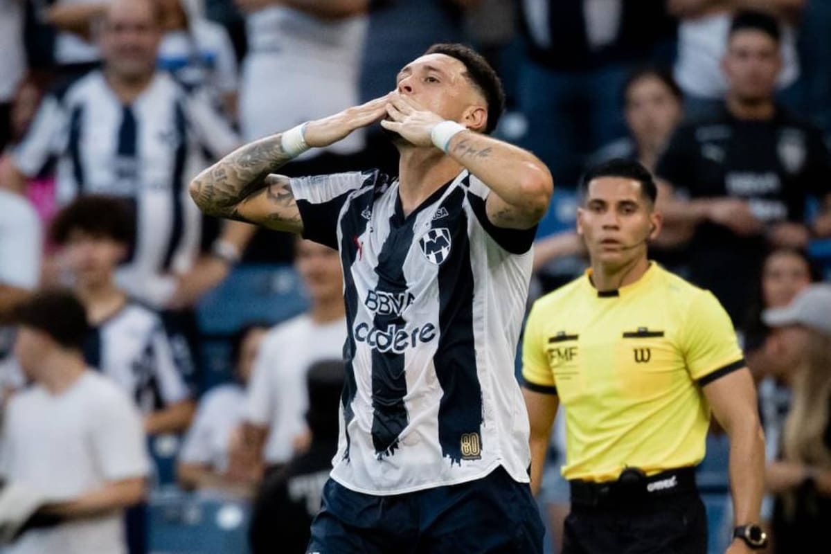 Monterrey vence a Mazatlán y empata liderato de la Liga MX
