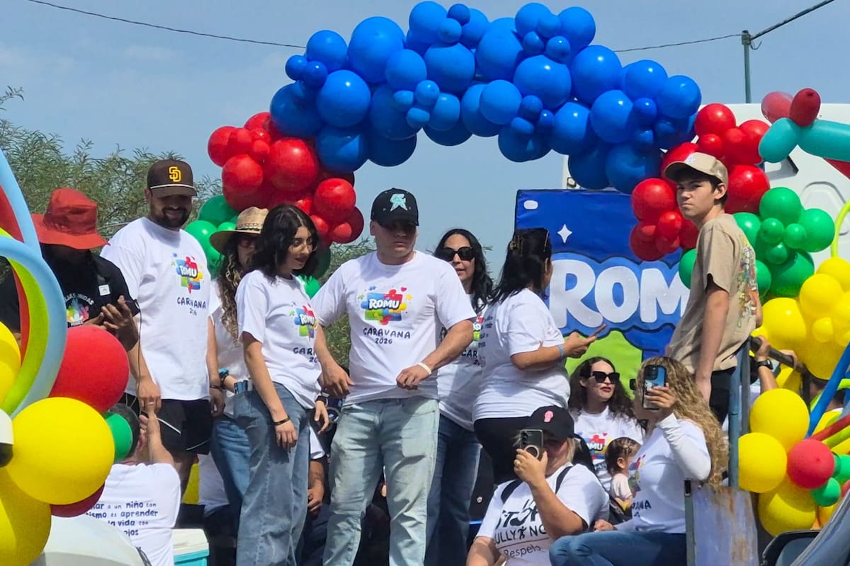 Desfilan familiar para conmemorar el Día del Autismo en Tijuana