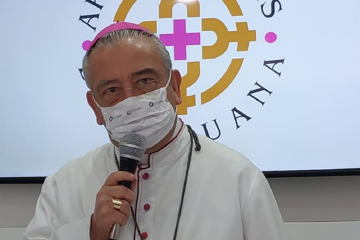 Iglesia católica pide protección para policías