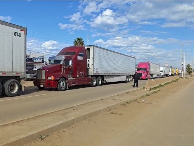 Manifestantes mantienen bloqueo en cinco puntos de San Quintín