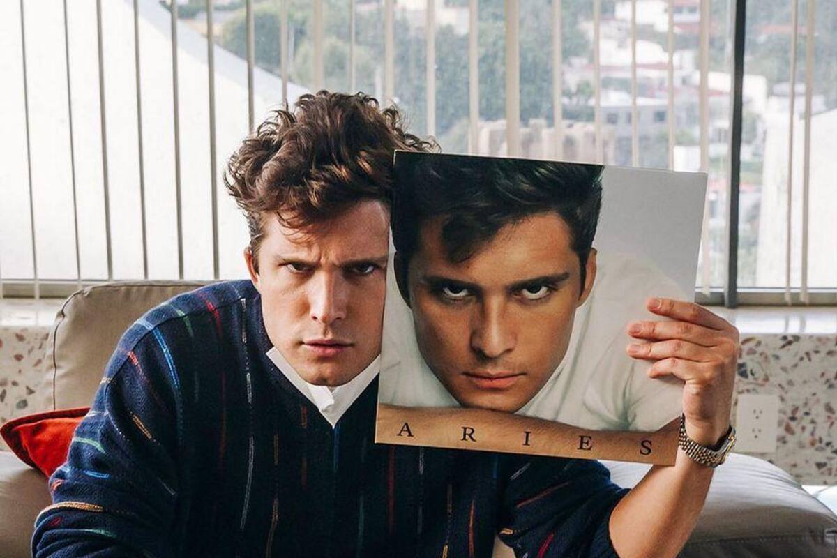 Diego Boneta es sorprendido 'cantando horrible' y lo comparan con Luis Miguel