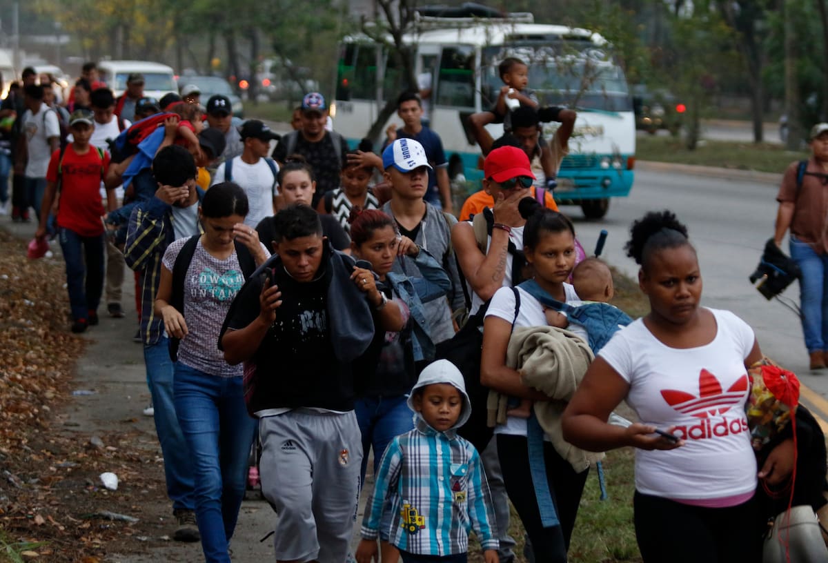 Durante un foro, familiares denunciaron retrasos en las investigaciones y pidieron mecanismos de justicia transnacional. (AP Foto/Delmer Martinez, Archivo)