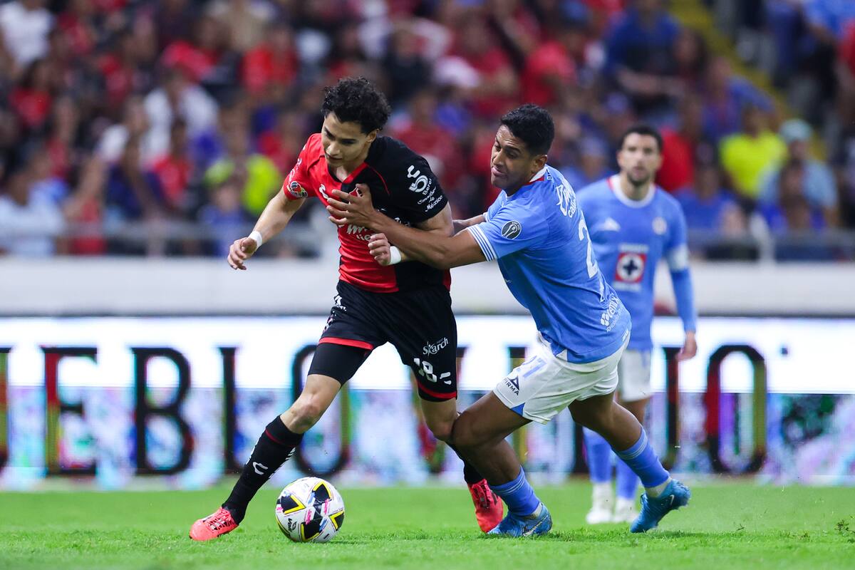 ¡Cruzazuleada! Rojinegros y Cementeros dividen puntos en cardíaco empate a lo Atlas