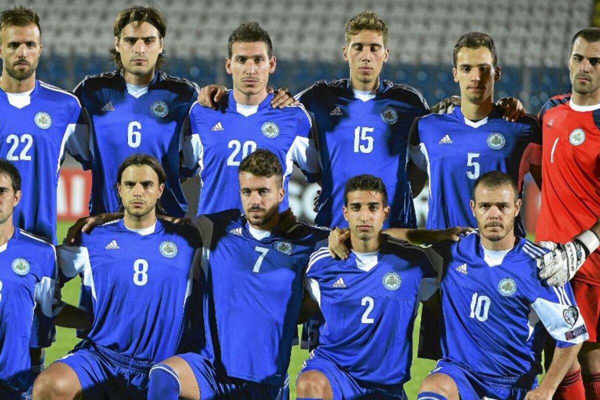 Selección de San Marino llora al marcar su primer gol como local en seis años