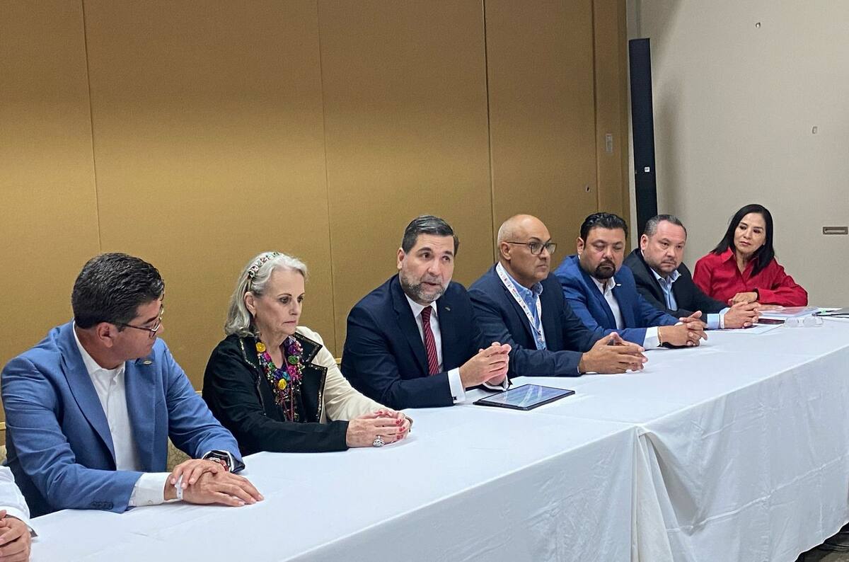 Reunión de la CMIC en el marco del Tianguis Turístico.