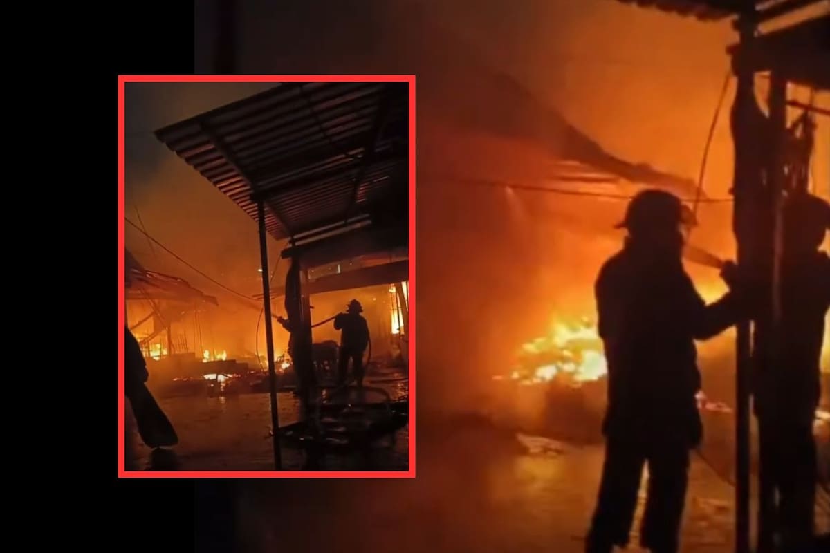 Incendio arrasa con al menos 20 comercios en el Mercado Central de Chilpancingo