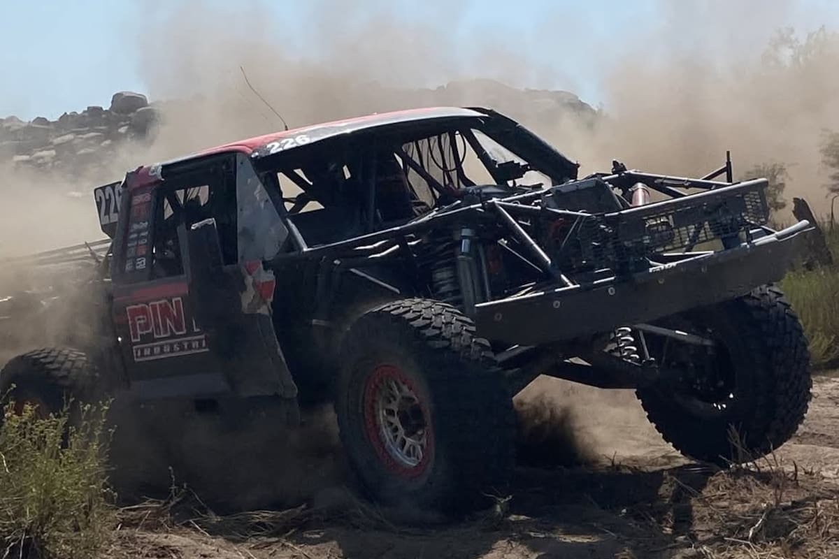 Alexis López e Isaac Cota dominan la CODE Mex Log 300