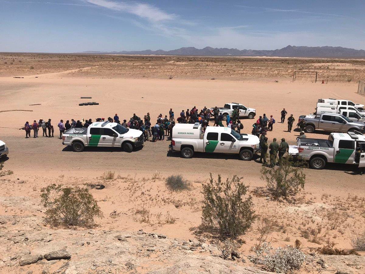 Más de mil 500 migrantes indocumentados fueron detenidos en un periodo de tres días en Arizona.