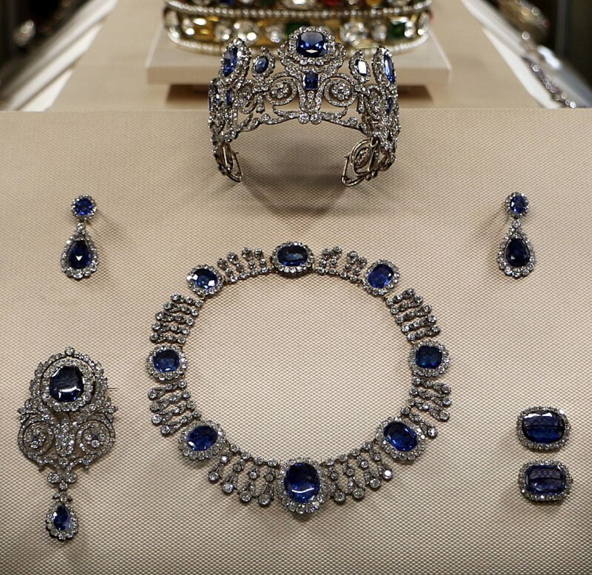 Parure de zafiros de la reina María Amelia de Francia.