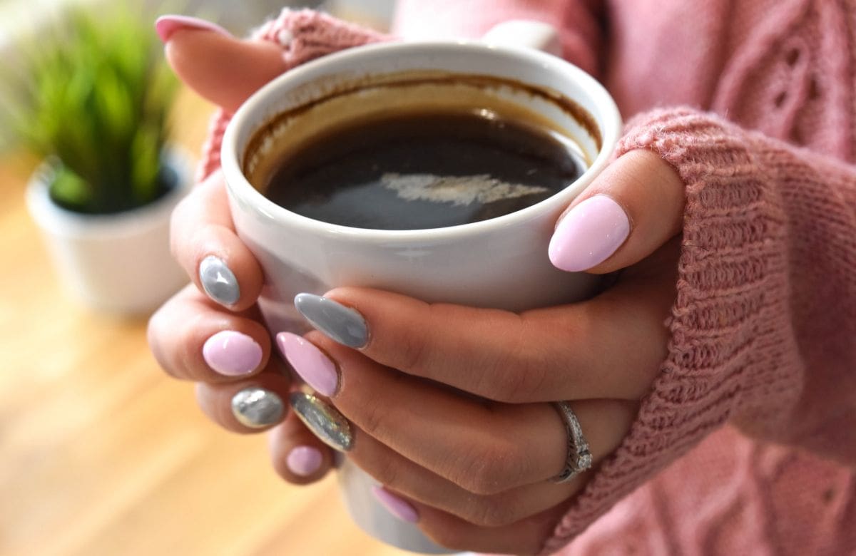 Matcha vs. Café: ¿Por qué el té japonés está ganando la batalla por la energía saludable? | Foto: Especial (canva)