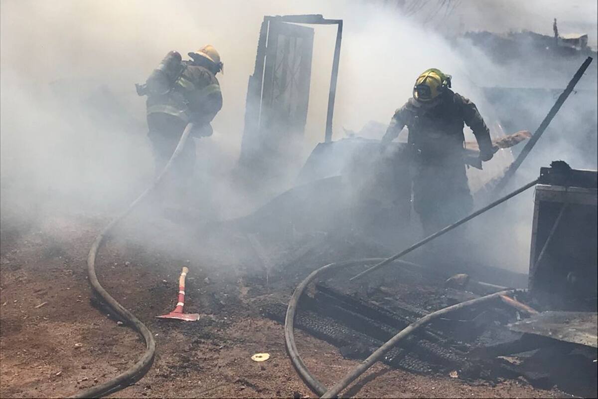 Hombre incendia casa con su esposa e hija adentro en Tamaulipas