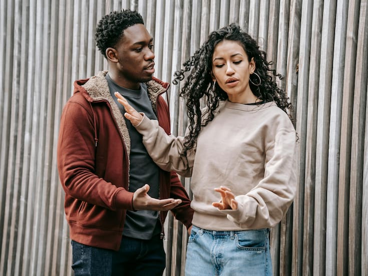 Expertos explican por qué algunas personas rechazan el contacto físico