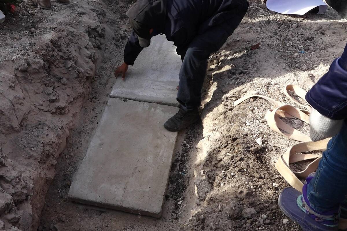 Buscan activistas sepultar a niños calcinados en Tijuana