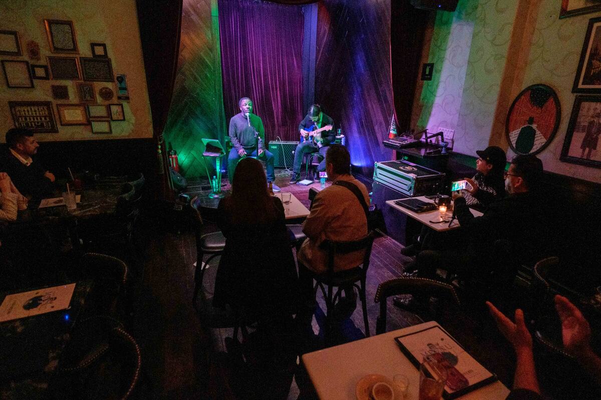 El músico presentó un repertorio de estándares de jazz, canciones contemporáneas y de composición propia.