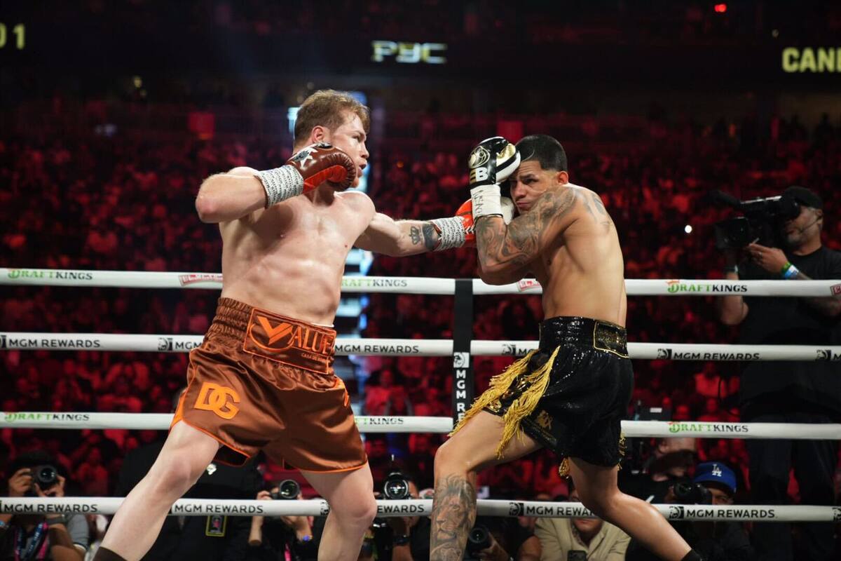 Saúl “Canelo” Álvarez domina a Edgar Berlanga en la Arena T Mobile de Las Vegas
