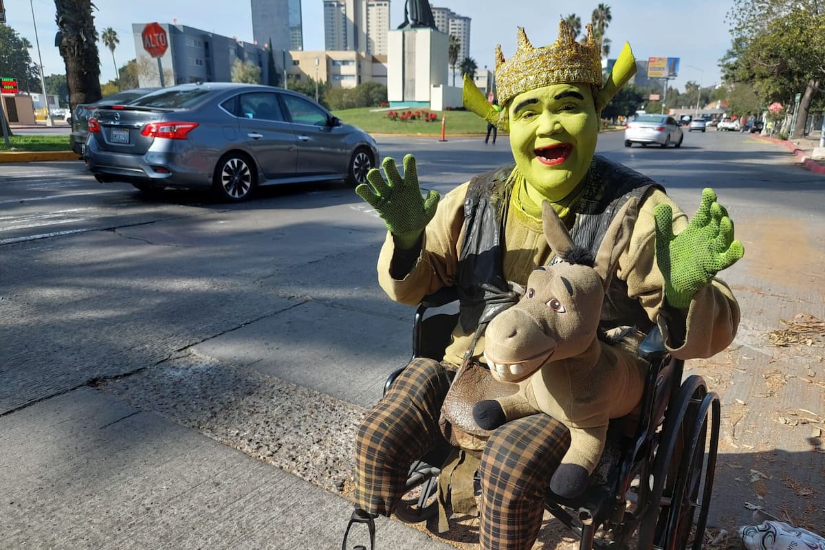 'Shrek de Tijuana' depende de dádivas para vivir