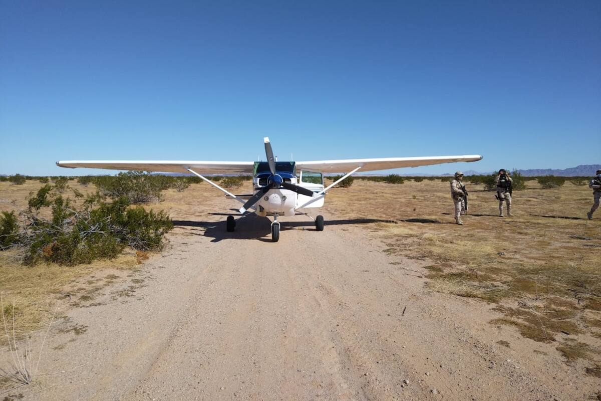 Interceptan aeronave cargada con más de 300 kilos de supuesta droga en Sonora