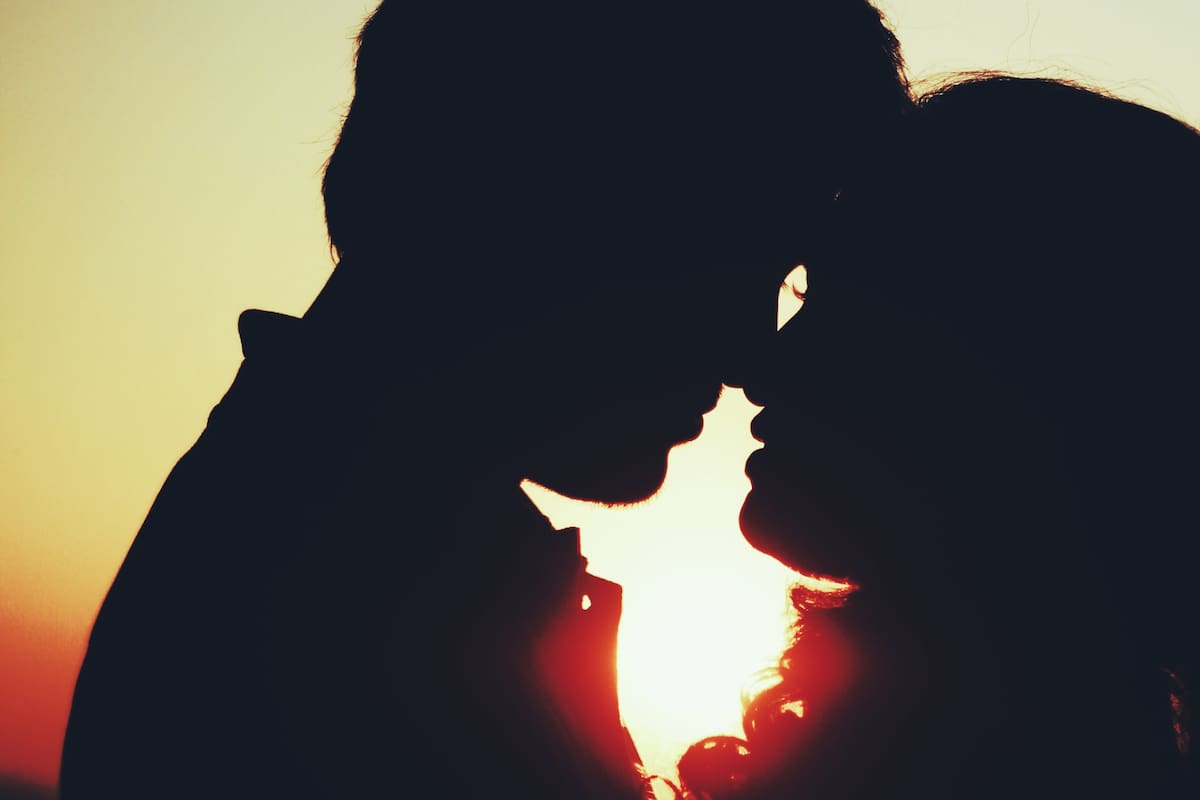 Día Internacional del Beso 2025; ¿cuáles son los beneficios de besar?