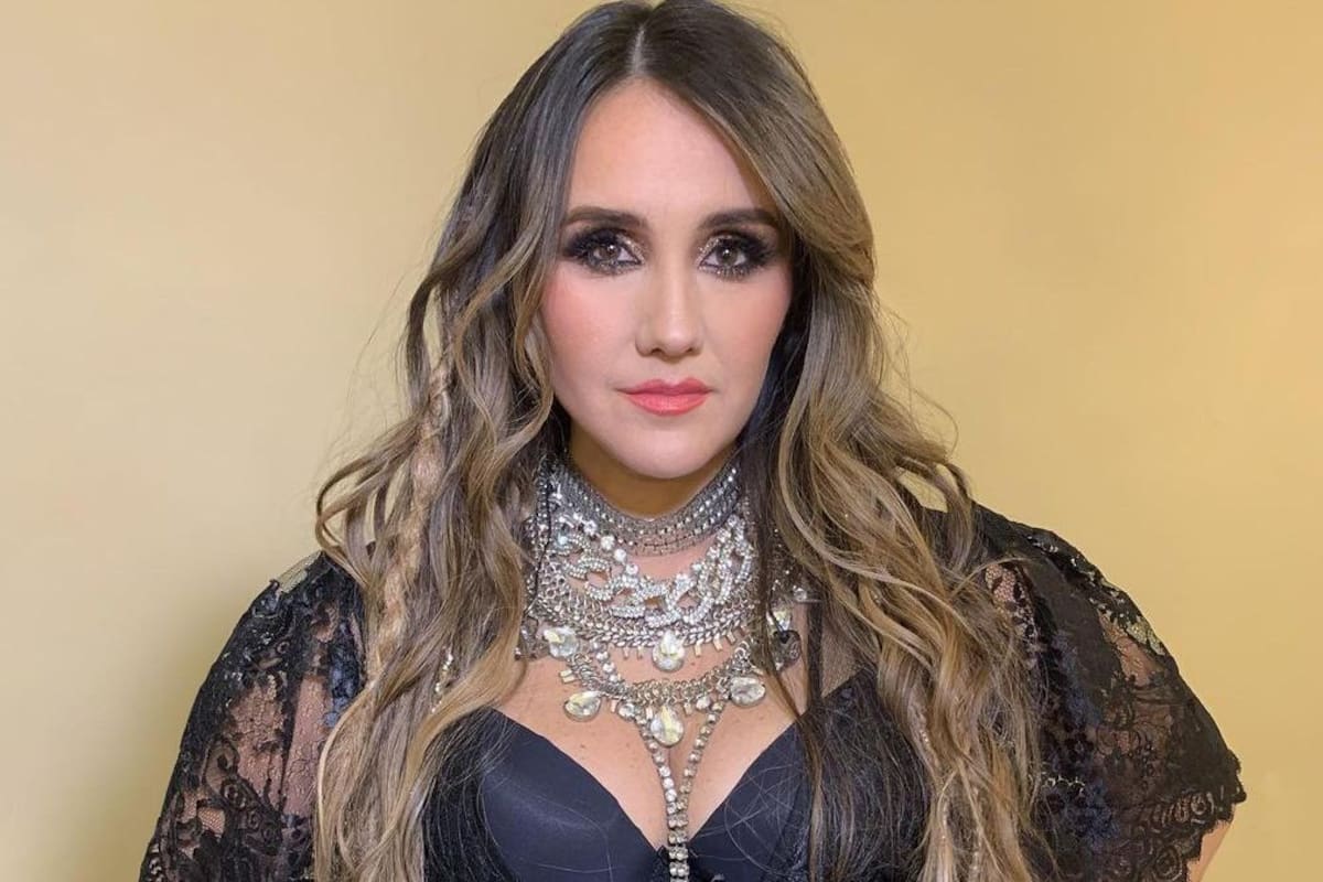 Hija de Dulce María acude a verla en concierto