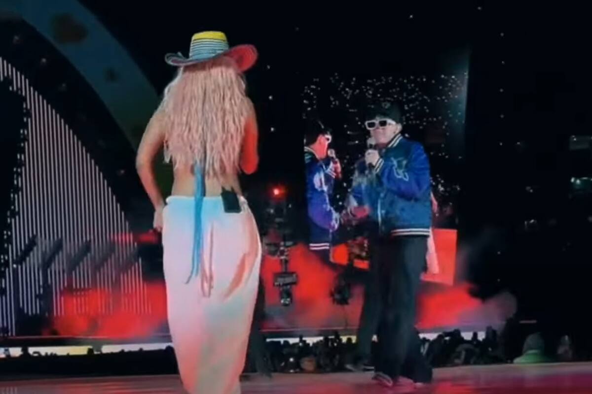 Karol G invita a Xavi a concierto en el Estadio Azteca