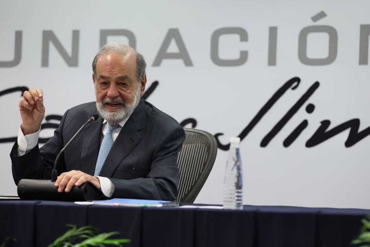 Carlos Slim declara que Telmex está en números rojos desde hace 10 años, pero no está a la venta
