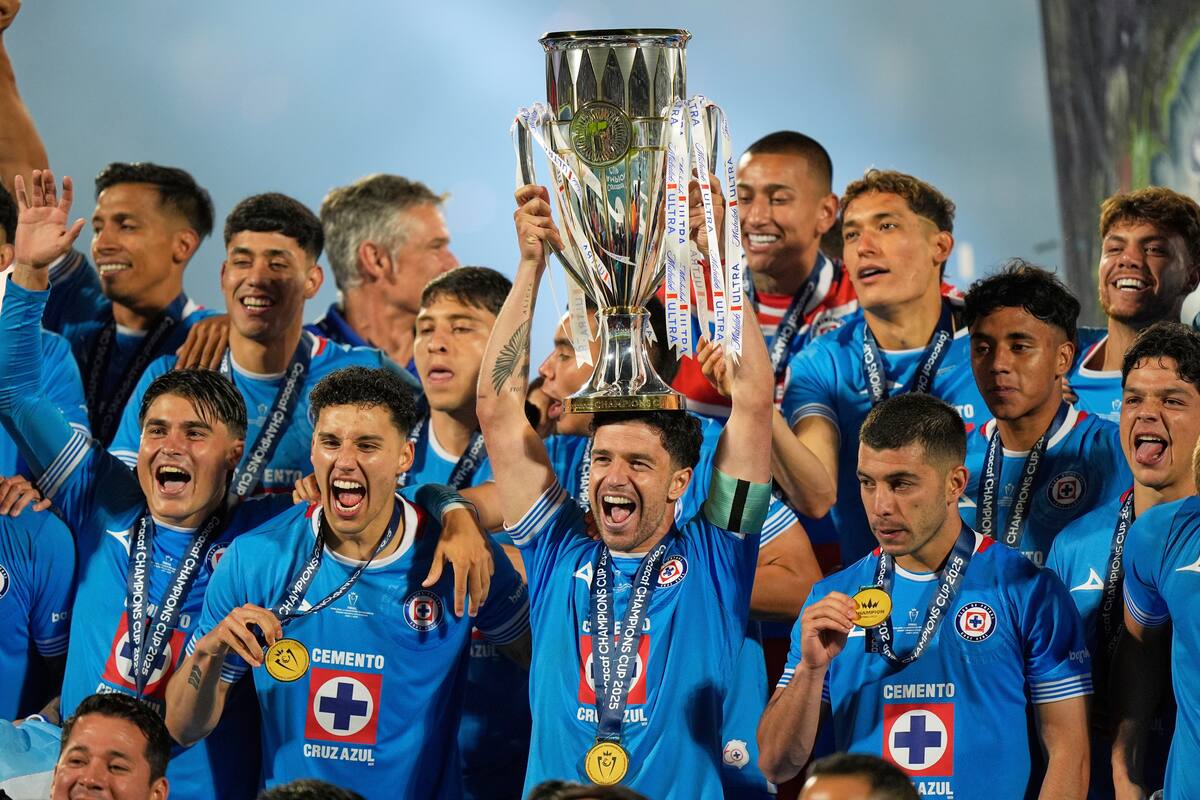 Cruz Azul podría desprenderse de una de sus joyas, sería buscado por clubes europeos