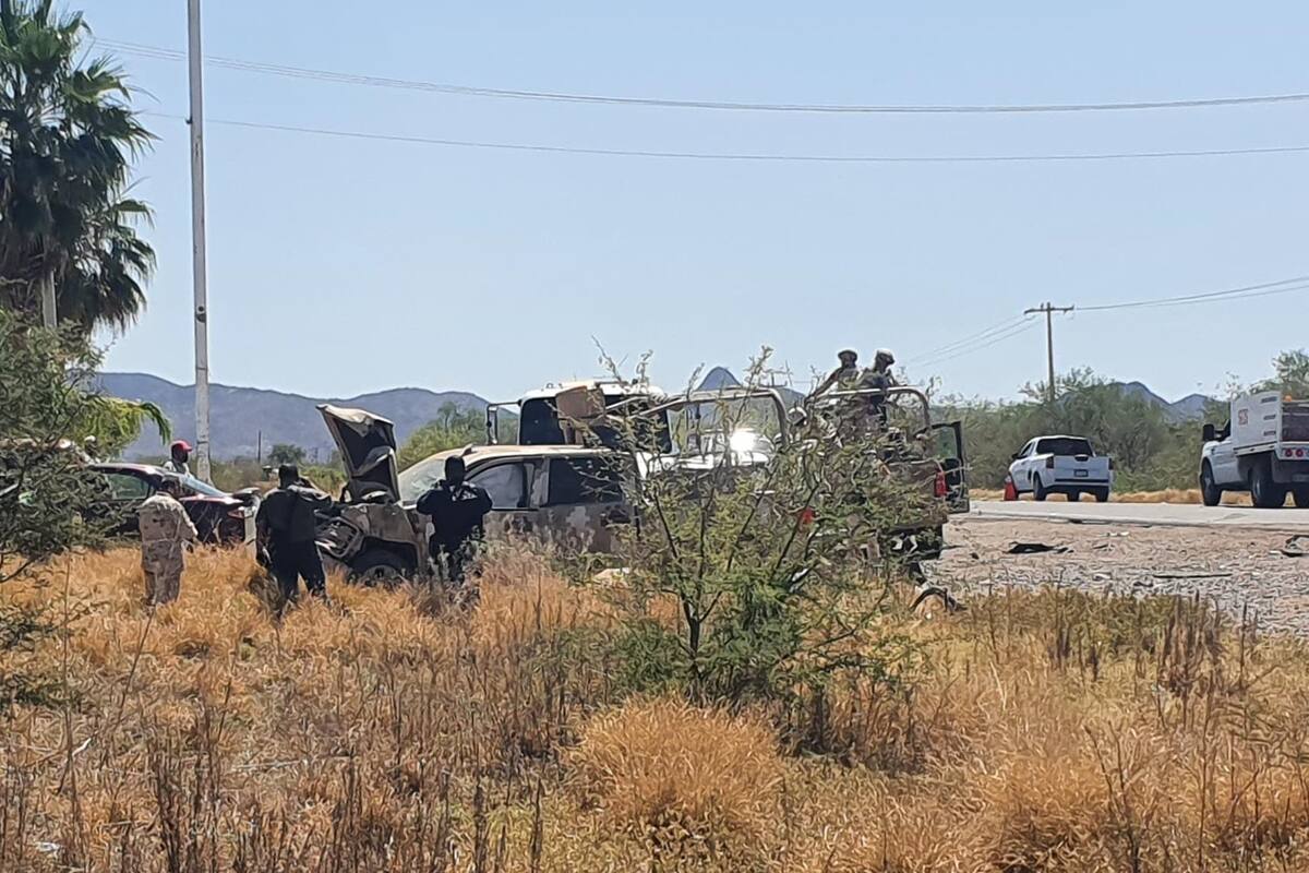 Se accidentan unidad de la Sedena en carretera Hermosillo-Ures y vehículo particular; hay un muerto y varios heridos