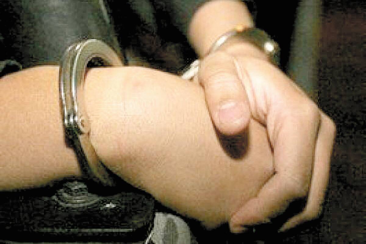 Arrestan a hombre acusado de violación