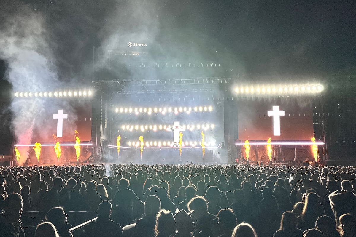 Justice cierra festival de música electrónica en San Diego