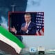 Irán lanzó un ataque con drones contra Emiratos Árabes Unidos y causó un incendio en una petrolera que dejó heridos mientras EEUU asegura que se mantiene el alto al fuego