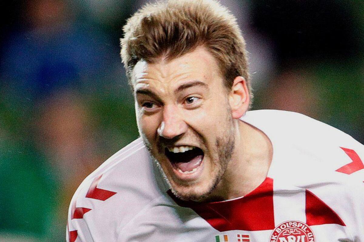 "Lord Bendtner" confiesa que futbolistas prefieren prostitutas para "evitar chantajes"
