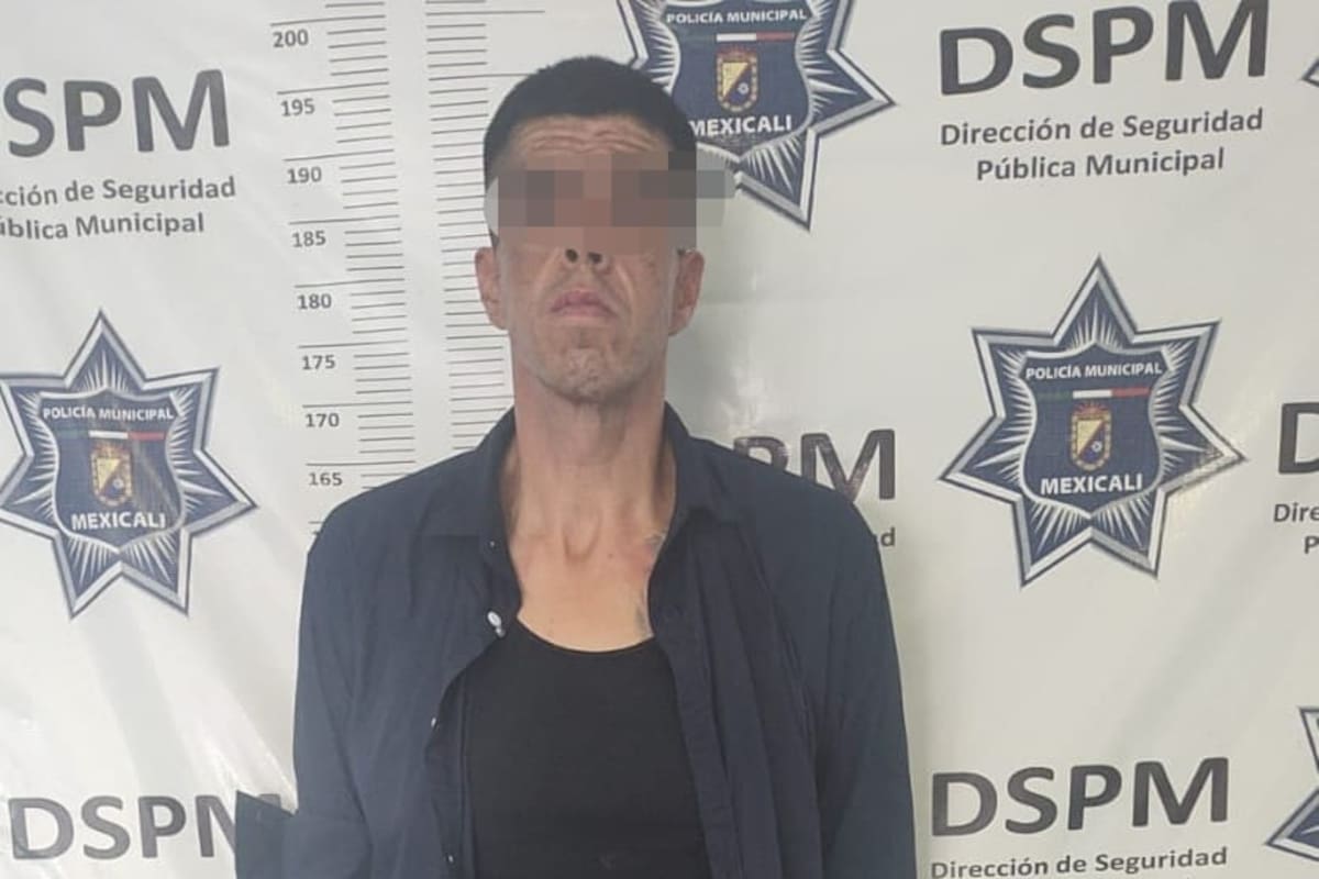 Lo detienen en moto robada; cargaba celulares, joyas y un pasaporte ajeno