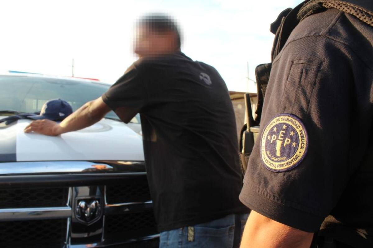 Arresta PEP a tres personas armadas en Tijuana
