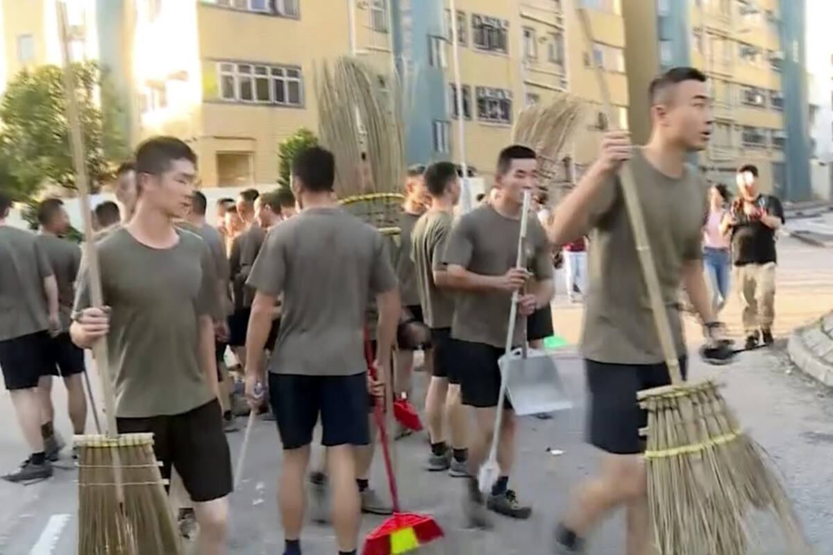 Tropas chinas limpian Hong Kong tras manifestaciones