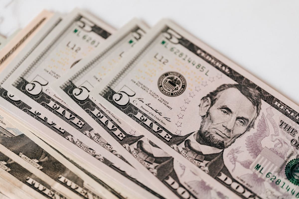 Peso-Dólar: Así cerró el tipo de cambio hoy viernes, 15 de agosto de 2025