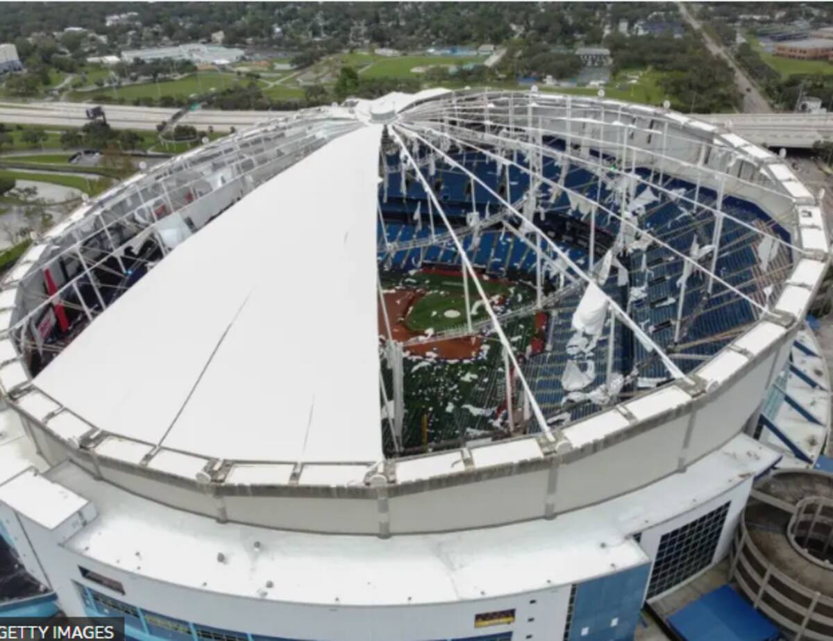 El estadio de Tampa sin parte de su techo. / Getty Images.
