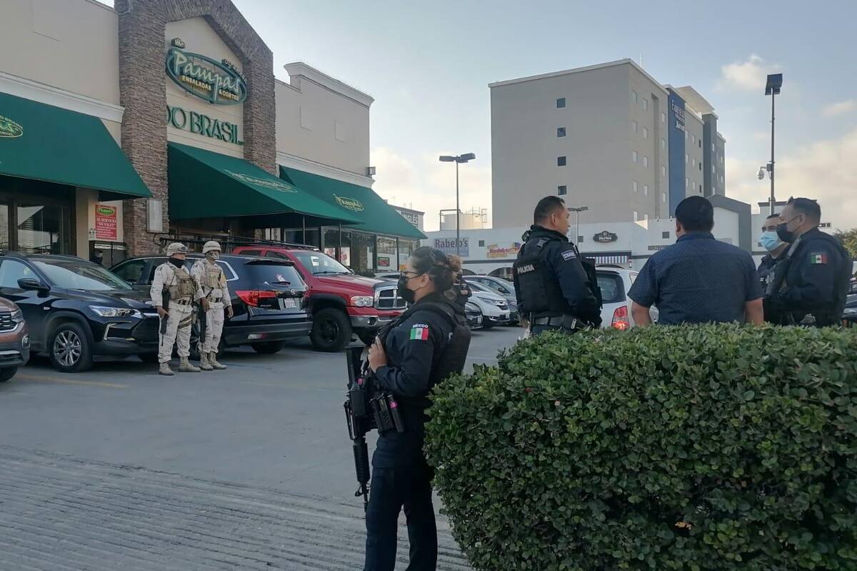 Un vehículo tipo 'Hummer' causa movilización policíaca en Tijuana