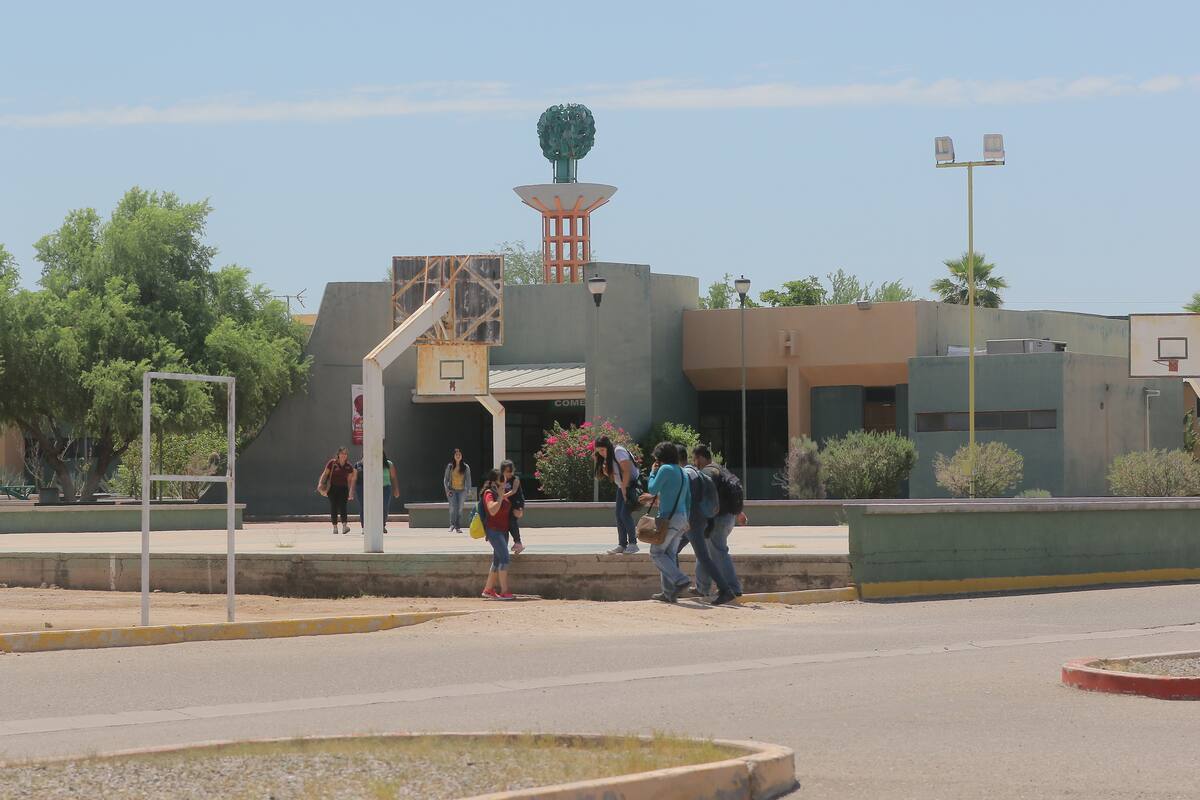 UTH presenta "Unidos por la educación"; busca evitar deserción