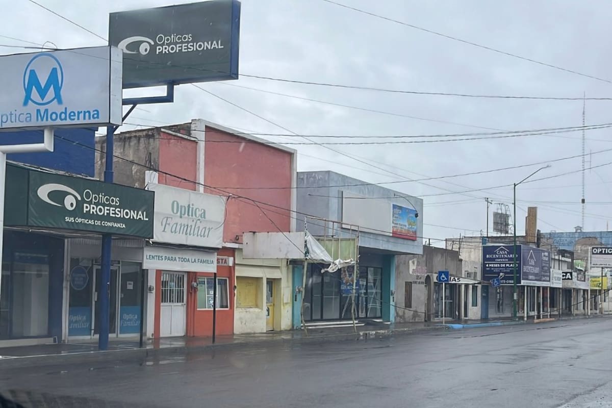 Comercios del Centro de Ciudad Obregón y Mercajeme cierran por el huracán Polo; Cajeme sigue en alerta Naranja