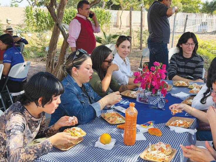 Con cosecha propia, Itson celebra primer banquete con alimentos del huerto universitario
