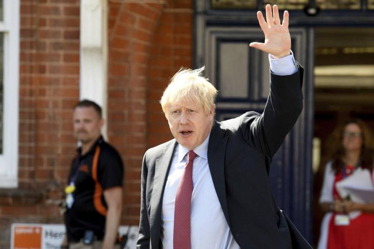 Sale Boris Johnson de hospital pero seguirá convaleciente por Covid-19 en casa: EFE