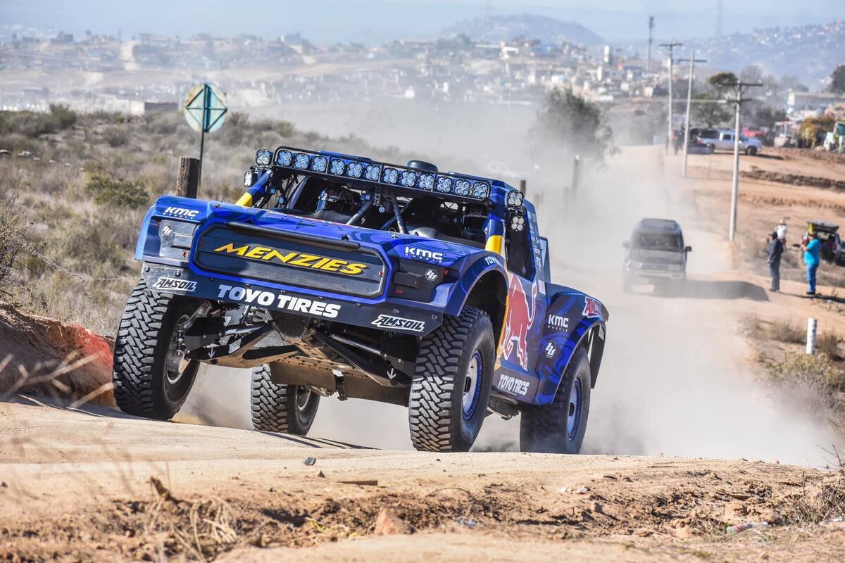 Arrancan motores en la Baja 1000