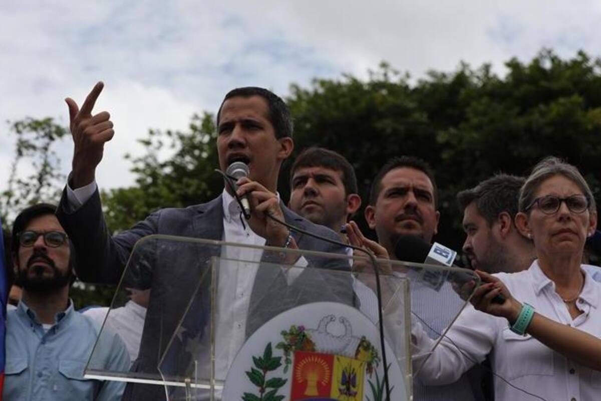 Guaidó pide a Carlos Vecchio reunirse con Comando Sur
