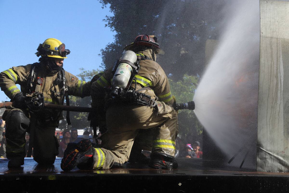 Fuga de gas causa explosión en vivienda de colonia Los Olivos