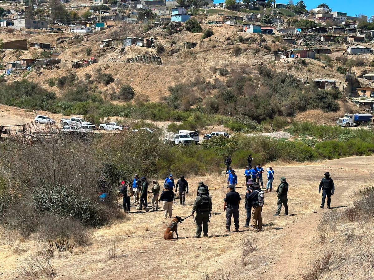 Los cadáveres de un hombre y una mujer fueron localizados en fosas clandestinas en la delegación de El Sauzal, en el municipio de Ensenada. Foto: Cortesía