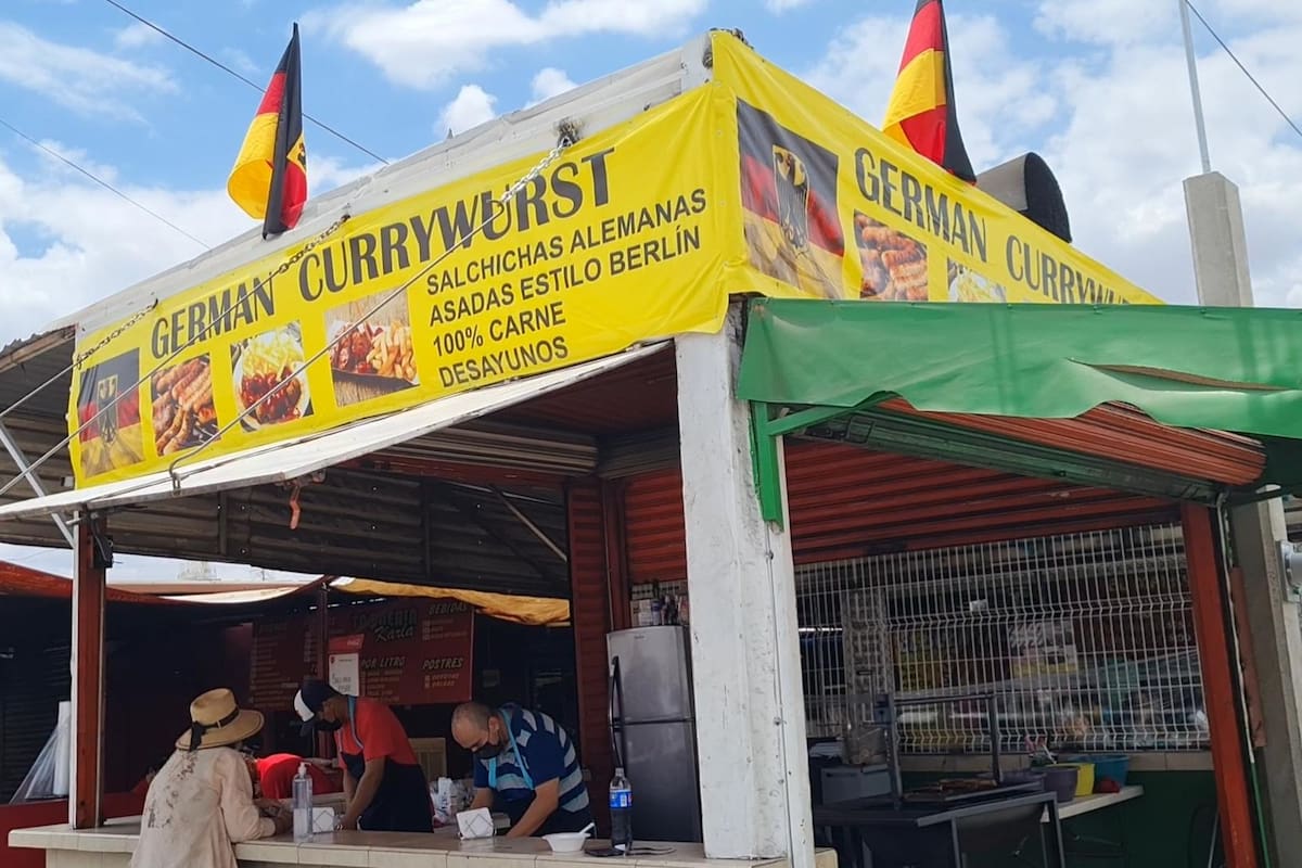 Hermosillo: Enamorado de la cultura alemana pone puesto de currywurst